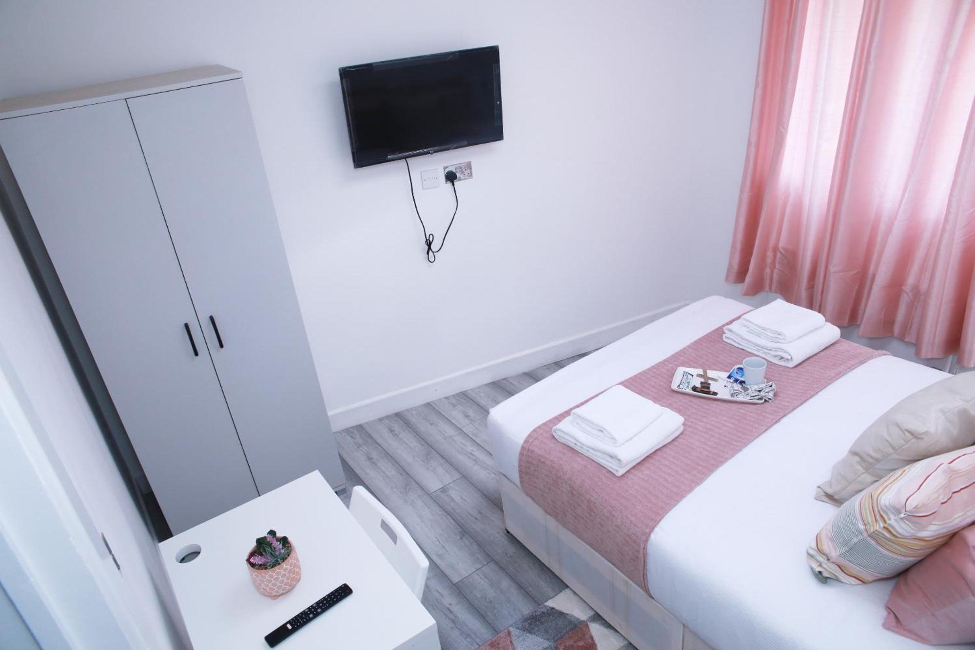 Harrow Luxury Flat With Free Parking. Apartamento Londres Exterior foto
