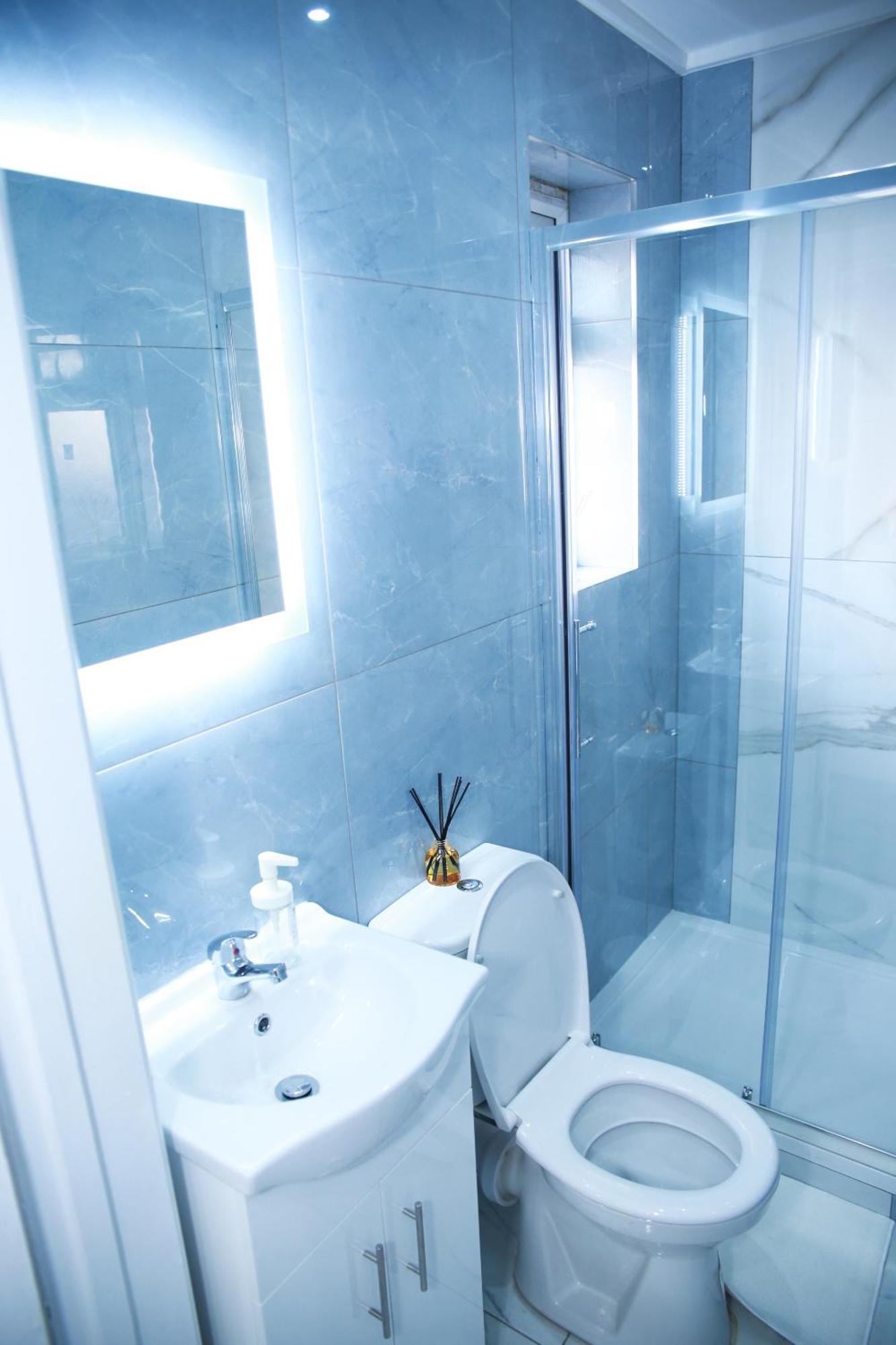 Harrow Luxury Flat With Free Parking. Apartamento Londres Exterior foto